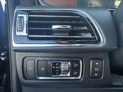 Used 2023 Lincoln Navigator Reserve w/ Monochromatic Package image 19