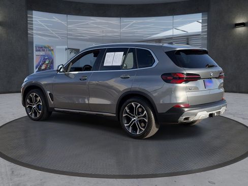 Used 2024 BMW X5 xDrive40i w/ Premium Package AWD/4WD image 4