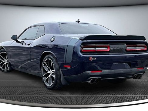 Used 2016 Dodge Challenger R/T Scat Pack RWD image 4