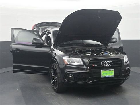 Used 2017 Audi SQ5 Prestige w/ Prestige Package image 36