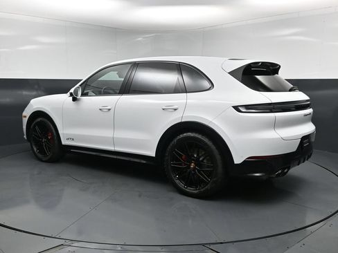 New 2026 Porsche Cayenne GTS AWD/4WD image 3