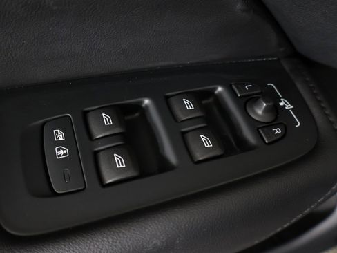 Used 2024 Volvo XC60 B5 Plus image 42