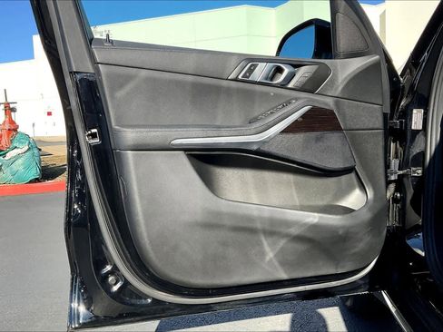 Used 2020 BMW X5 xDrive40i w/ Premium Package image 26