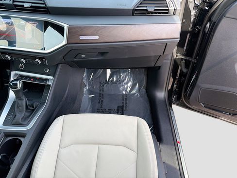 Certified 2024 Audi Q3 2.0T Premium Plus image 18