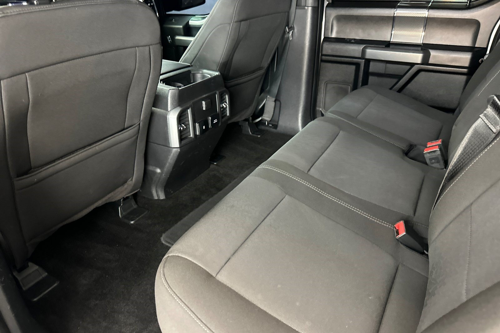 Used 2018 Ford F150 XLT w/ Equipment Group 302A Luxury AWD/4WD image 25