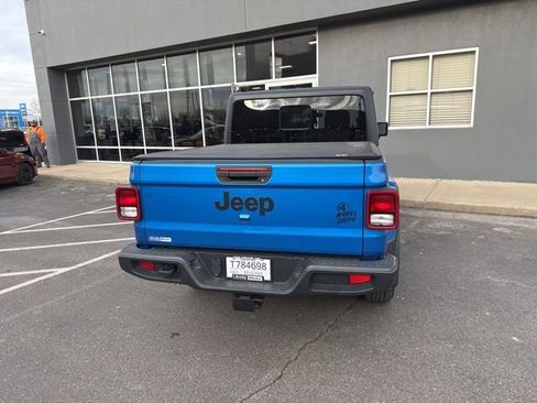 Used 2021 Jeep Gladiator Sport image 11