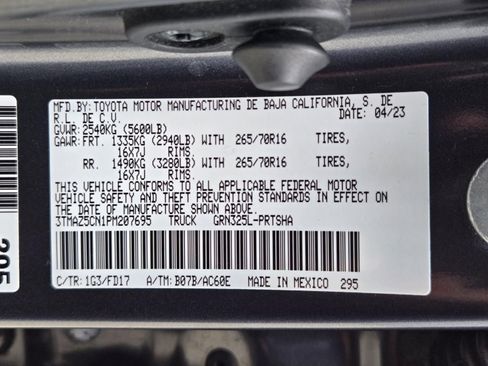 Used 2023 Toyota Tacoma TRD Off-Road w/ Technology Package RWD image 30