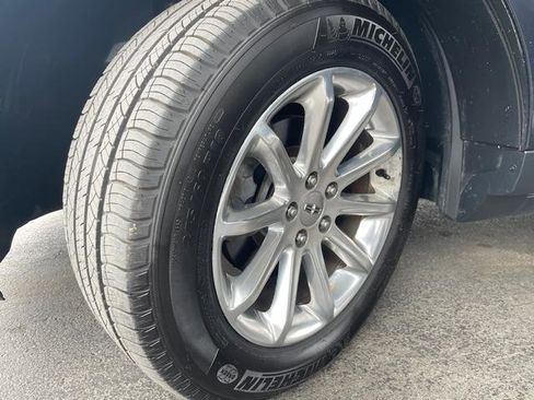 Used 2013 Lincoln MKX FWD image 6