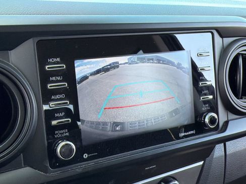 Used 2020 Toyota Tacoma SR AWD/4WD image 18