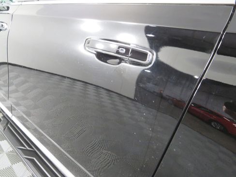 Used 2022 GMC Yukon XL Denali w/ Advanced Technology Package image 33