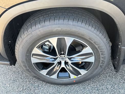 New 2026 Toyota Highlander XLE AWD/4WD image 35