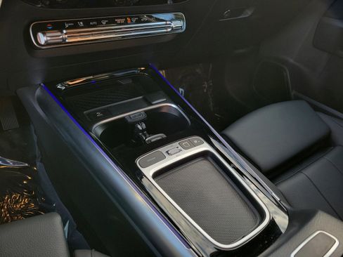 Certified 2025 Mercedes-Benz GLA 250 image 26