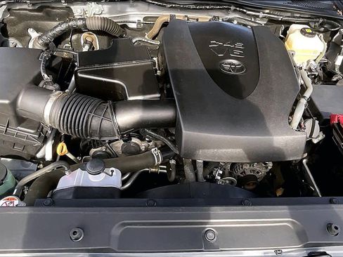 Used 2020 Toyota Tacoma TRD Off-Road w/ TRD Premium Off Road Package image 13