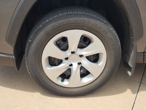 Used 2025 Toyota RAV4 LE FWD image 14