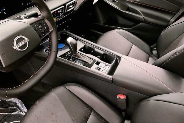 New 2027 Nissan Sentra SR FWD image 9