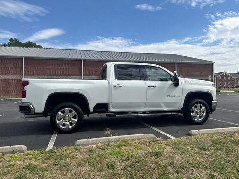 Used 2022 Chevrolet Silverado 2500 LTZ w/ LTZ Premium Package AWD/4WD image 4
