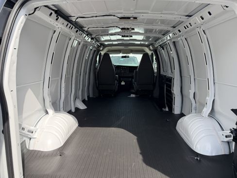 New 2026 Chevrolet Express 2500 Extended w/ Driver Convenience Package RWD image 23