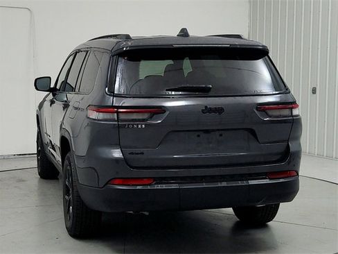 New 2025 Jeep Grand Cherokee L Altitude image 6