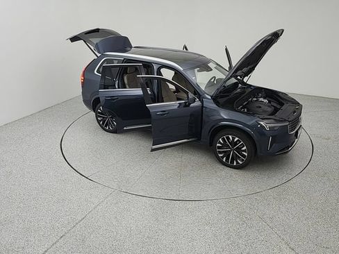 New 2026 Volvo XC90 T8 Plus w/ Protection Package AWD/4WD image 22