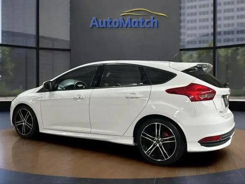 Used 2017 Ford Focus ST w/ Equipment Group 402A FWD image 6