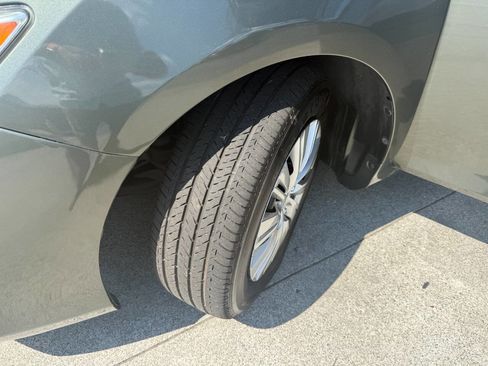 Used 2012 Toyota Camry LE image 18