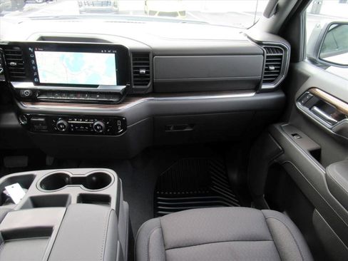 Certified 2025 Chevrolet Silverado 1500 LT image 16