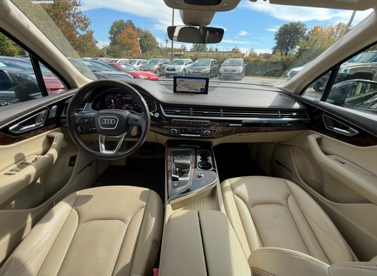 Used 2019 Audi Q7 3.0T Premium Plus w/ Premium Plus Package AWD/4WD image 2