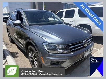 Used 2020 Volkswagen Tiguan SE w/ Panoramic Sunroof Package