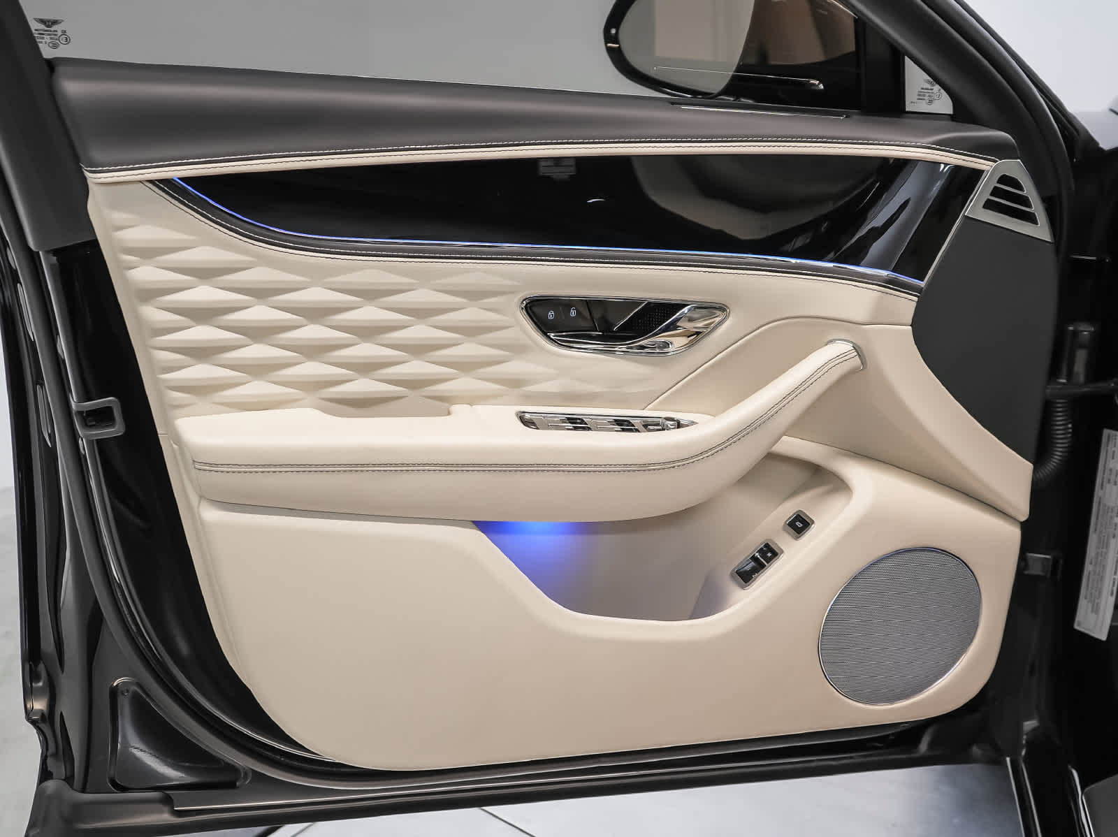Used 2022 Bentley Flying Spur V8 AWD/4WD image 21