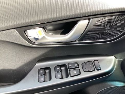 Used 2022 Hyundai Kona SEL w/ Convenience Package AWD/4WD image 12