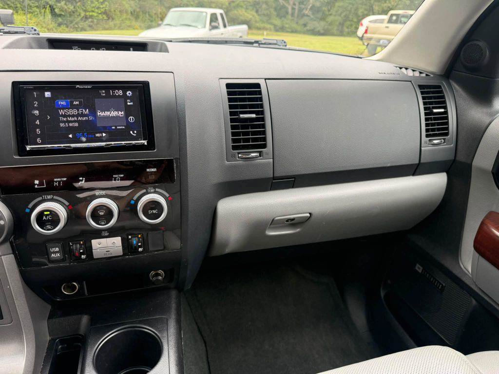 Used 2014 Toyota Sequoia Platinum RWD image 36