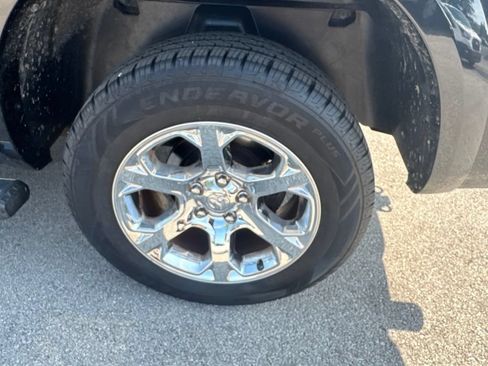 Used 2018 RAM 1500 Laramie AWD/4WD image 50