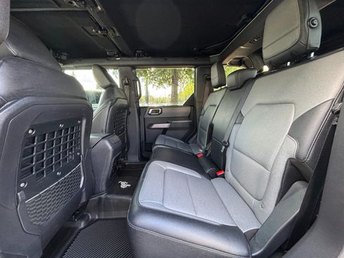 Used 2022 Ford Bronco Everglades AWD/4WD image 15