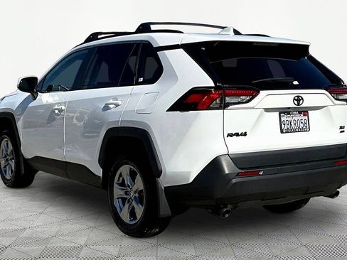 Used 2022 Toyota RAV4 XLE w/ Convenience Package AWD/4WD image 4