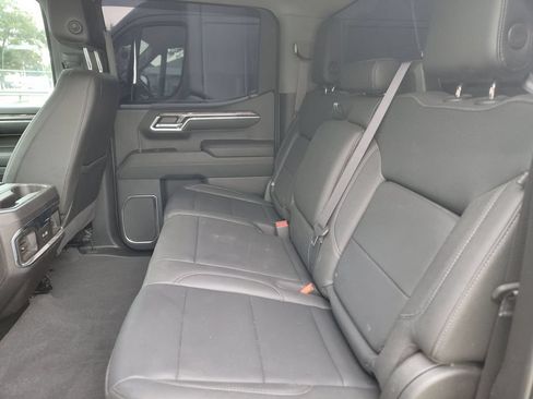 Used 2022 Chevrolet Silverado 1500 LTZ w/ Z71 Off-Road Package AWD/4WD image 4
