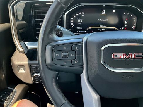 Used 2022 GMC Sierra 1500 SLT w/ SLT Premium Plus Package AWD/4WD image 12