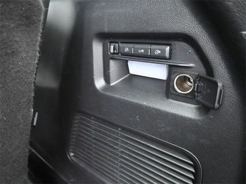 Used 2020 Ford Explorer Limited image 41