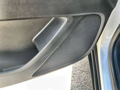 Used 2021 Chevrolet Traverse LS FWD image 22