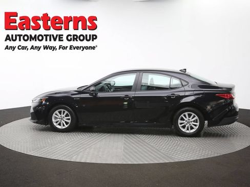 Used 2025 Toyota Camry LE FWD image 59