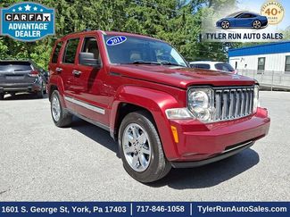 Used 2011 Jeep Liberty Limited w/ Tire & Wheel Group AWD/4WD video 1