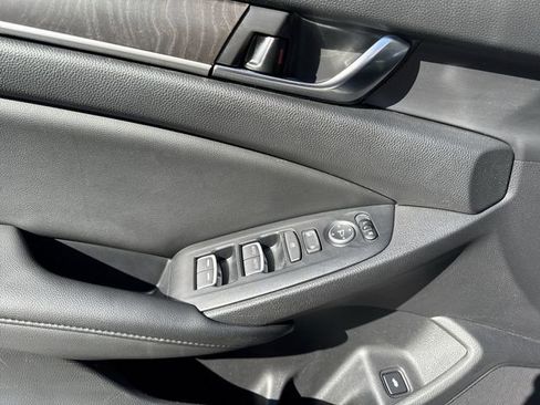 Used 2019 Honda Accord EX image 14