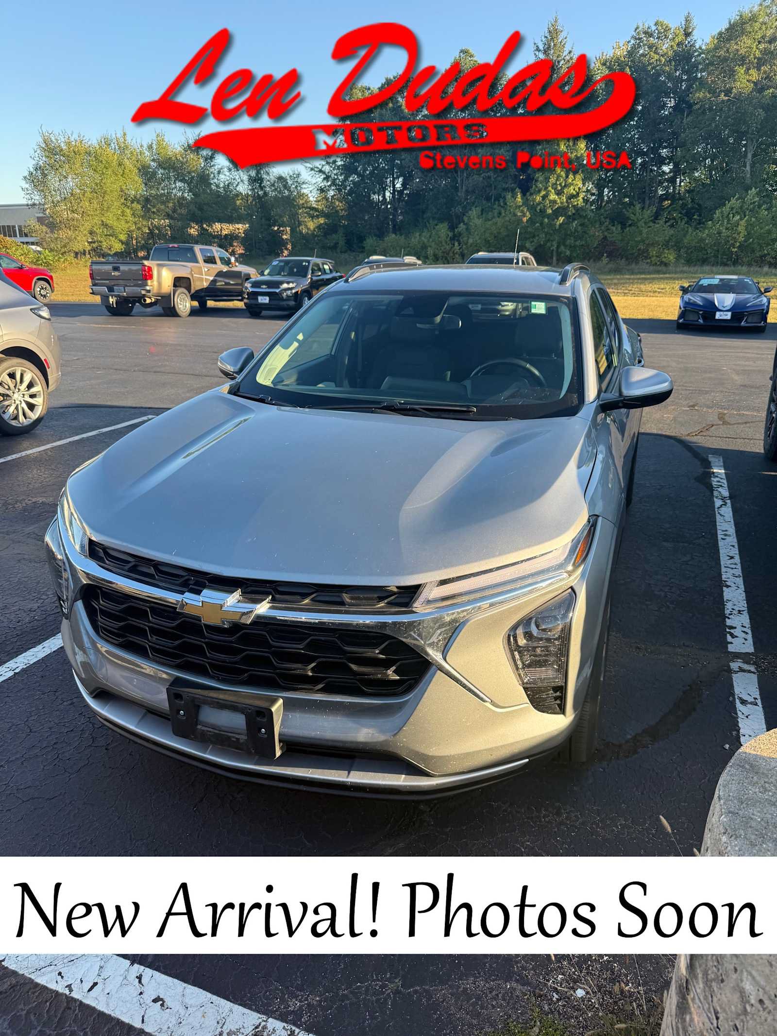 Used 2024 Chevrolet Trax LT w/ Driver Confidence Package FWD image 1