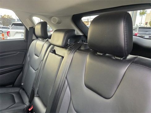 Used 2017 Ford Edge Titanium w/ Technology Package image 10