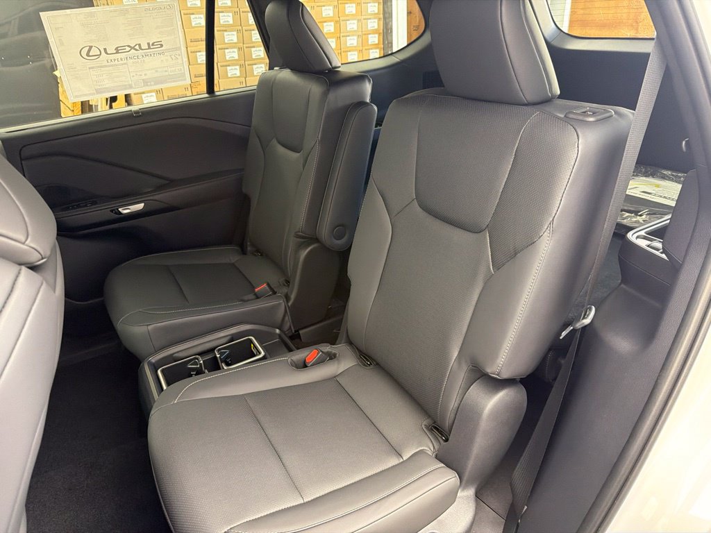 New 2026 Lexus TX 500h AWD w/ Technology Package image 19