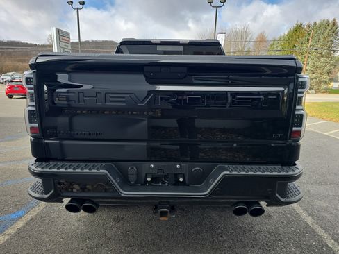 Used 2020 Chevrolet Silverado 1500 LT Trail Boss w/ Midnight Edition image 4