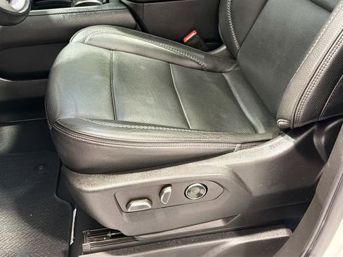 Used 2022 GMC Yukon Denali AWD/4WD image 19