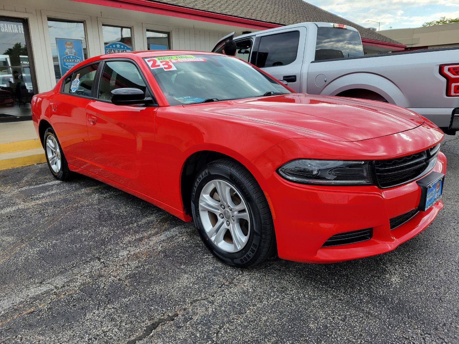 Used 2023 Dodge Charger SXT RWD image 3
