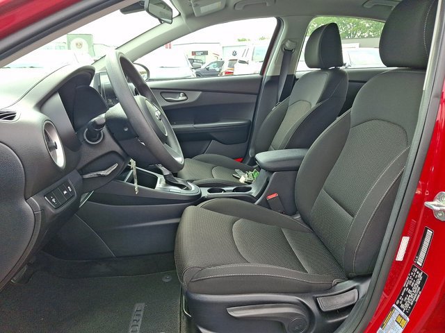 Used 2019 Kia Forte LXS FWD image 17