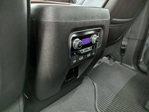 Used 2023 GMC Yukon Denali Ultimate AWD/4WD image 22