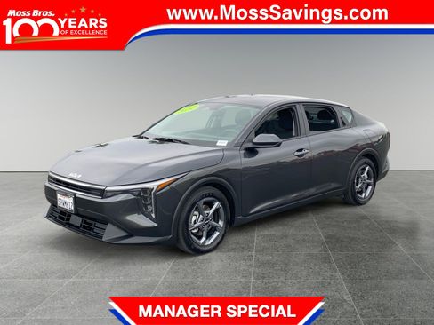 Used 2025 Kia K4 LXS image 1